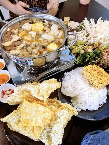 Hình ảnh Lẩu Dê chay 4 Người