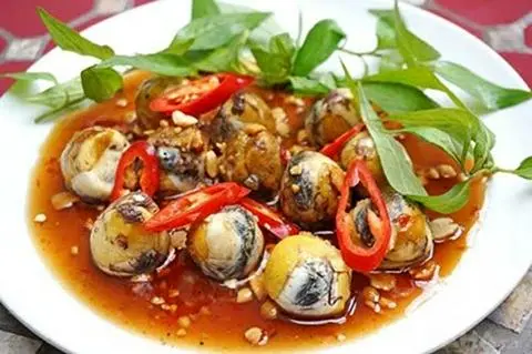 Hình ảnh cút lộn xào me
