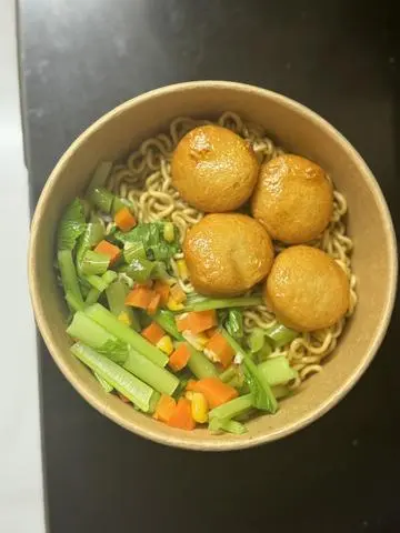 Hình ảnh mì trộn 4 viên đậu hủ phô mai 