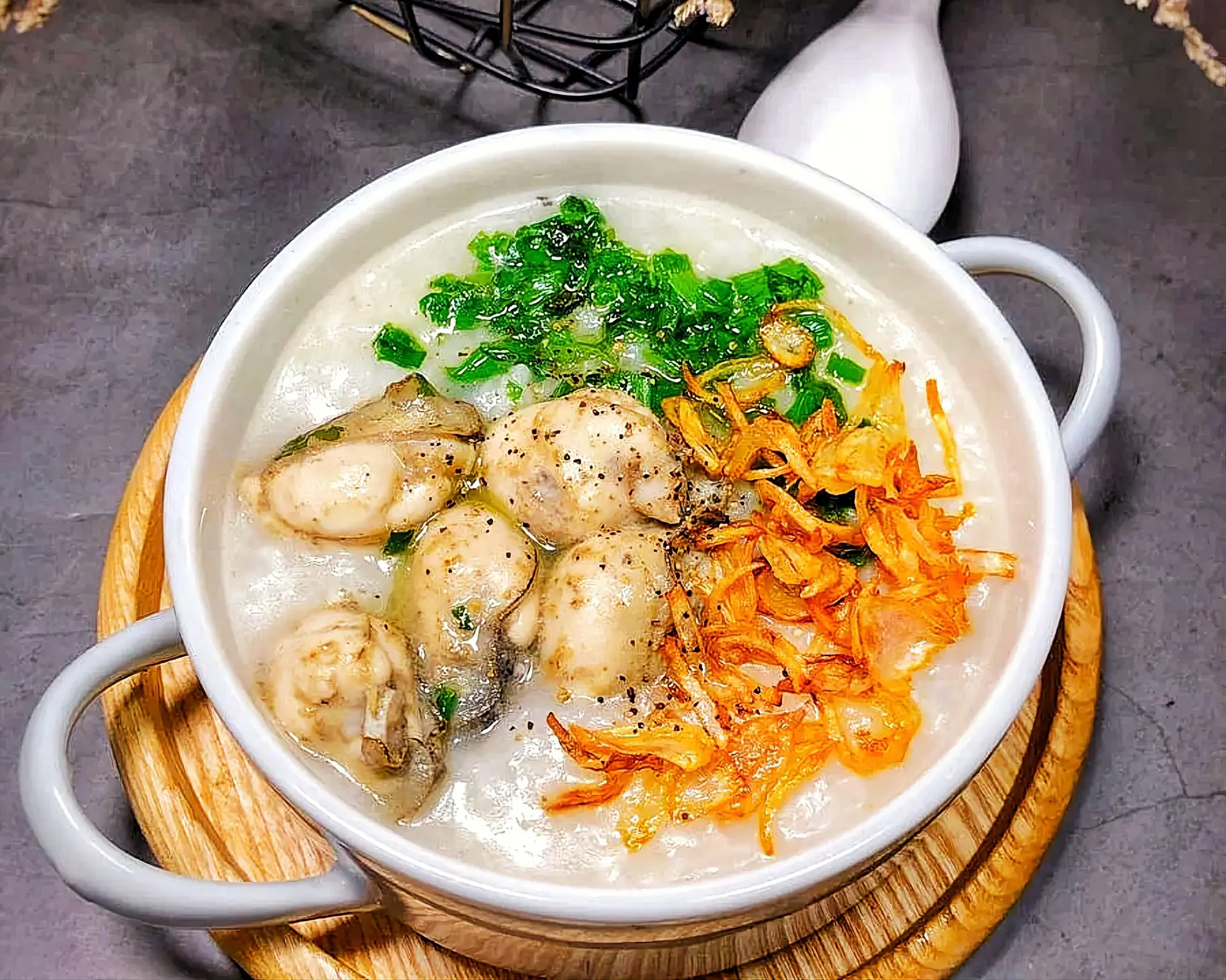 Hình ảnh Cháo hàu tô lớn