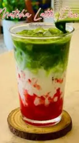 Hình ảnh matcha latte dâu tây