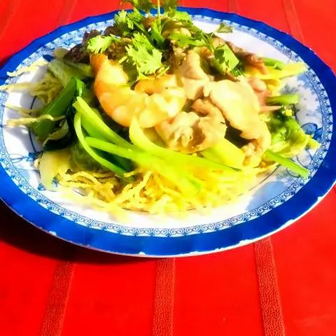Hình ảnh Mì xào giòn thập cẩm