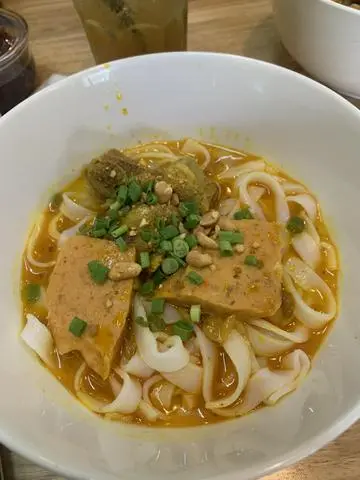 Hình ảnh Mì quảng chả - trứng cút