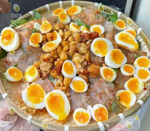 Hình ảnh Bánh tráng trộn satế tóp mỡ trứng lòng đào