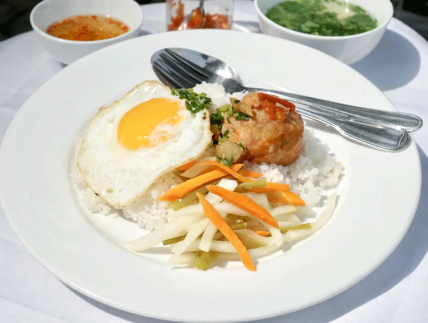 Hình ảnh Cơm Xíu Mại - Ốp La