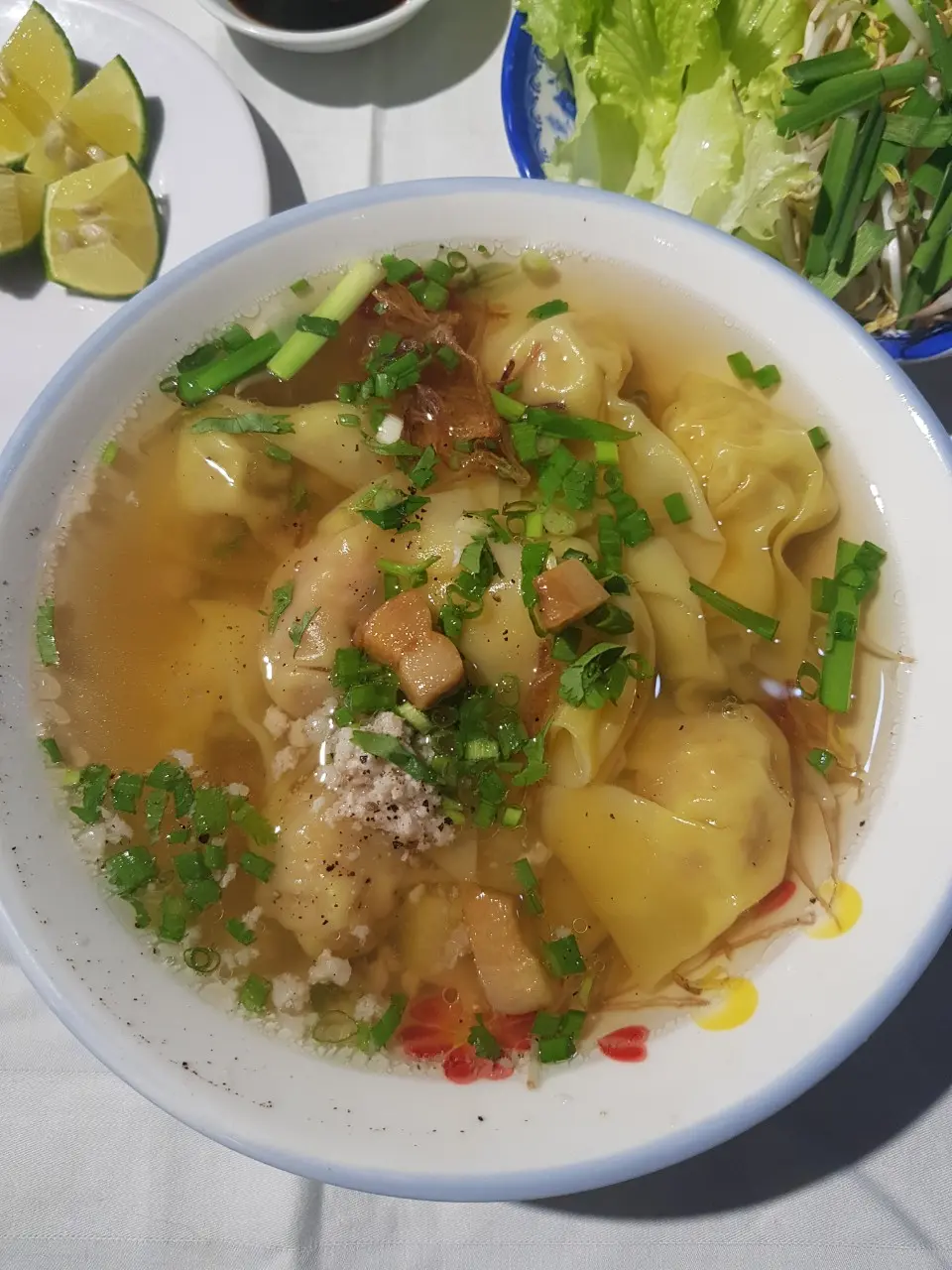Hình ảnh Hoành thánh