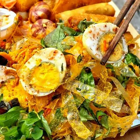 Hình ảnh Bánh tráng trộn truyền thống