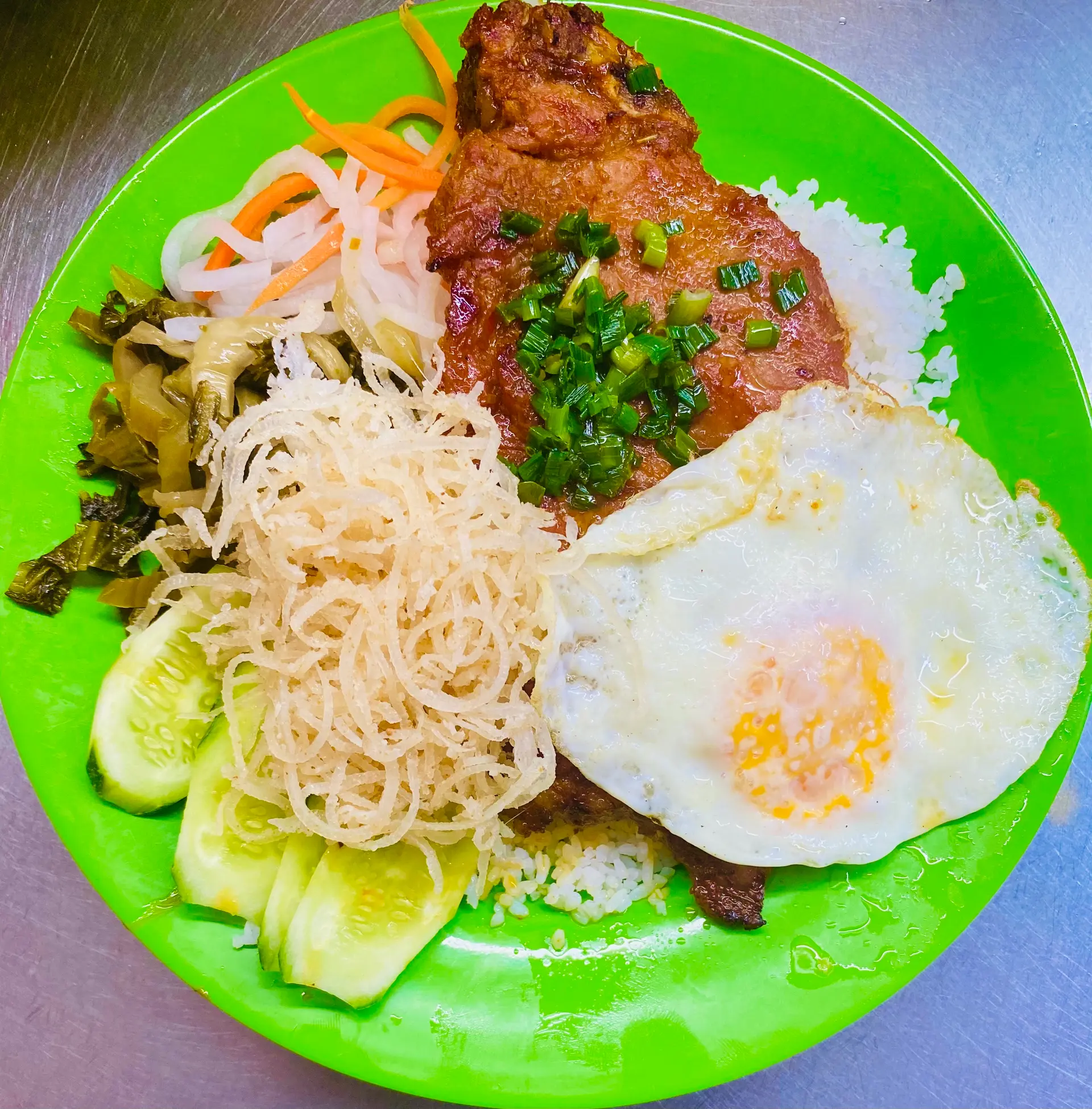 Hình ảnh Cơm Tấm Sườn Bì Trứng