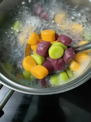 Hình ảnh Khoai dẻo cốt dừa