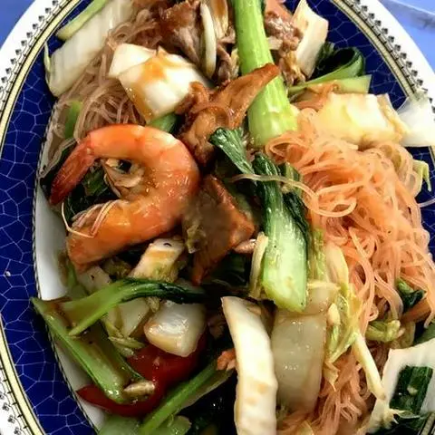 Hình ảnh Bún gạo xào thập cẩm