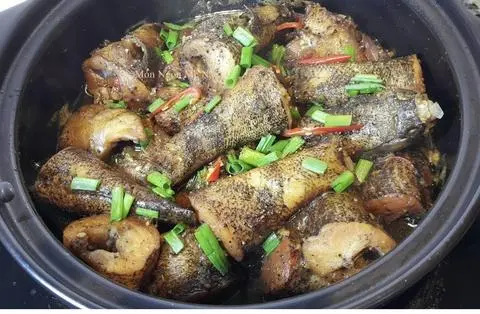 Hình ảnh Cá bóng tượng kho tiêu 150g