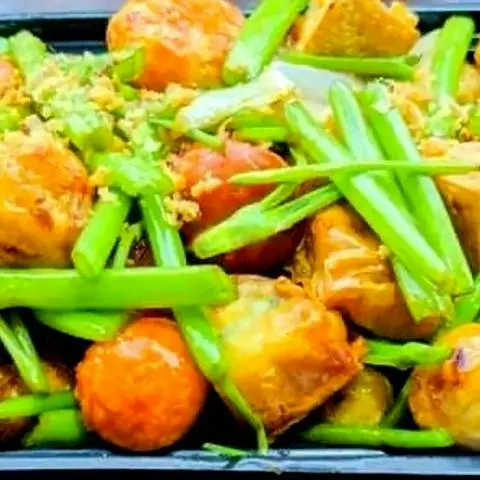 Hình ảnh Cá viên thập cẩm rim nước mắm
