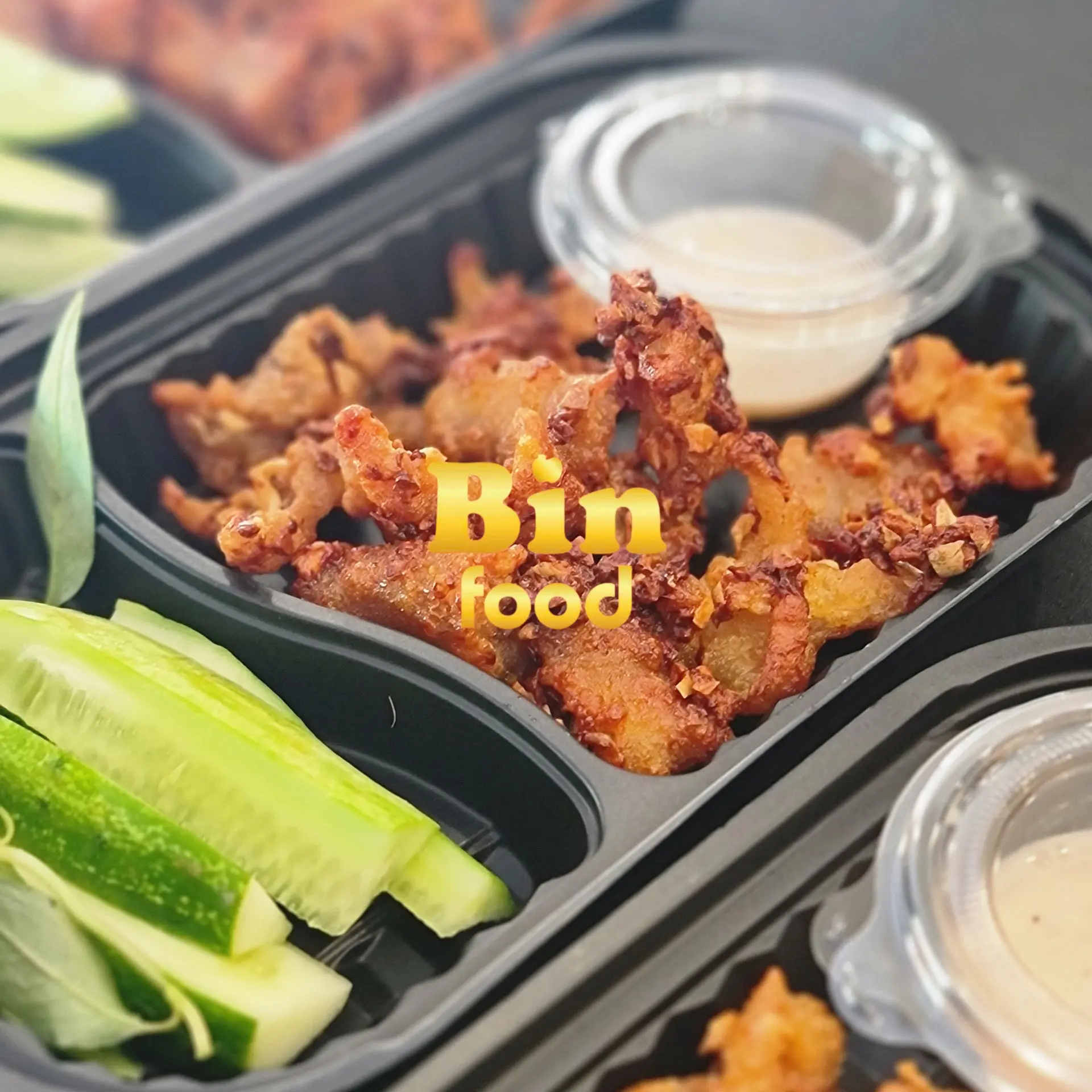 Hình ảnh Chân gà rút xương bơ tỏi cay