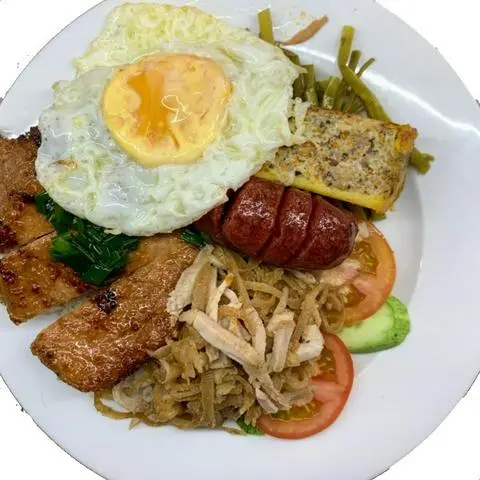 Hình ảnh Cơm Tấm Đặc Biệt 3 ( Sườn Nướng + Lạp Xưởng Tươi + Chả Trứng + Nem Nướng  + Bì Thịt + Ốp La)