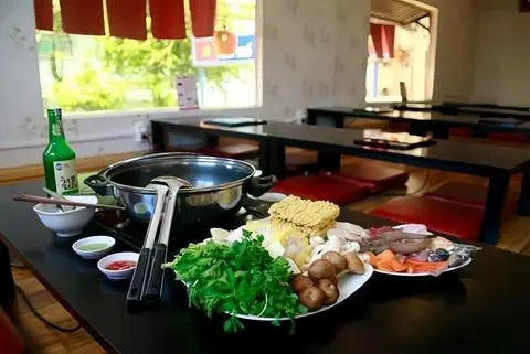 Hình ảnh Lẩu Oiisi -Oiisi Nấm Hải Sản