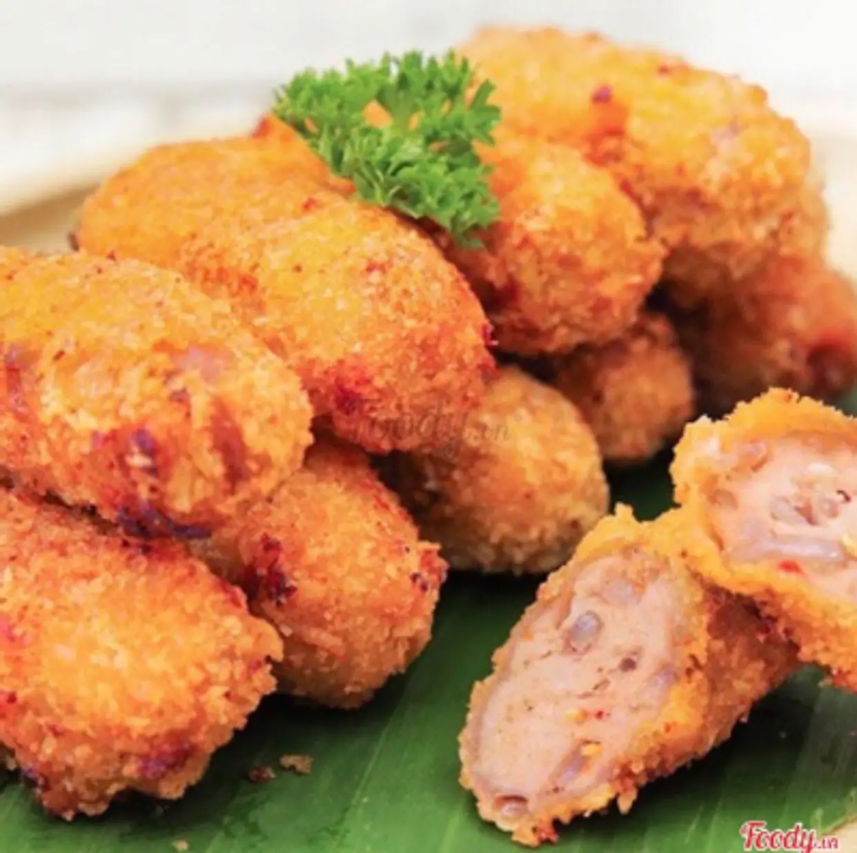 Hình ảnh 5 nem chua rán phố cổ tẩm bột