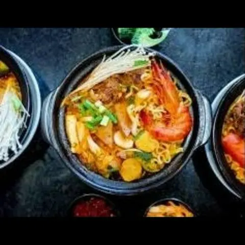 Hình ảnh mì cay chả cá Hàn Quốc