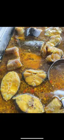 Hình ảnh cơm cá trê kho tiêu