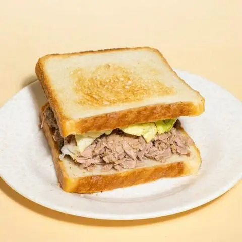 Hình ảnh Sandwich Cá Ngừ 鮪魚三明治