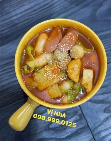 Hình ảnh Tokbokki Phô Mai Chả Cá Xúc Xích Bắp Cải