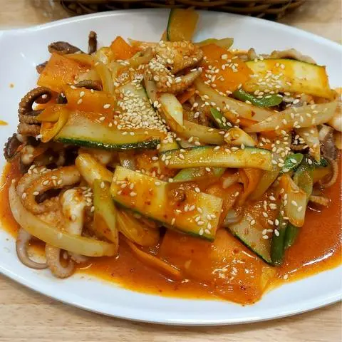 Hình ảnh Bạch tuộc xào cay
