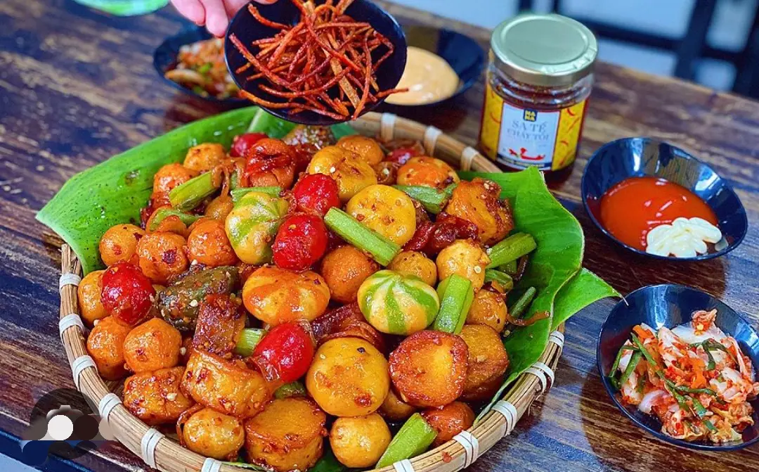 Hình ảnh cá viên chiên sốt mắm tỏi 