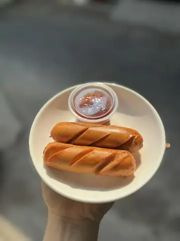 Hình ảnh xúc xích nướng 2 cây 