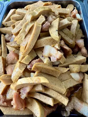 Hình ảnh Cơm thịt kho chả