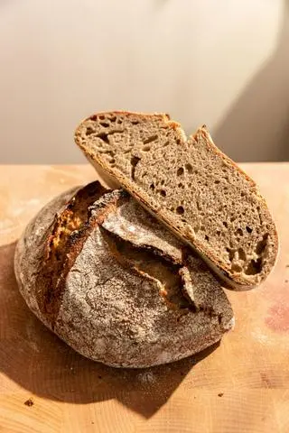 Hình ảnh Sourdough lúa mạch đen - sourdough dark rye bread