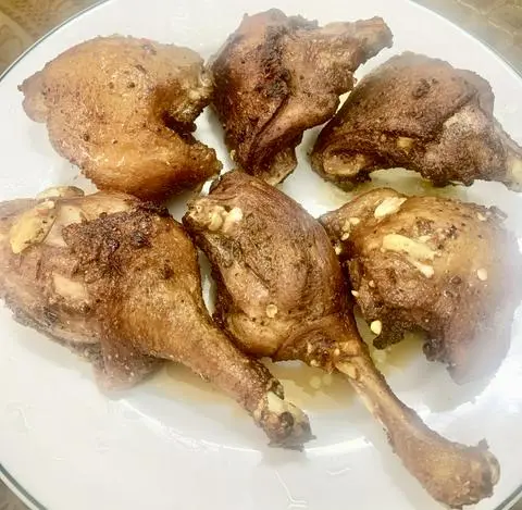 Hình ảnh Cơm trắng vịt chiên + kèm canh