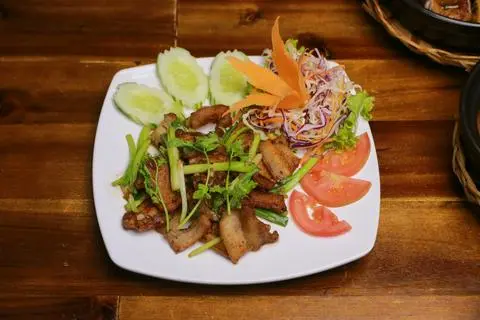 Hình ảnh Thịt rang cháy cạnh