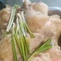 Hình ảnh Đùi gà hấp hành không cơm