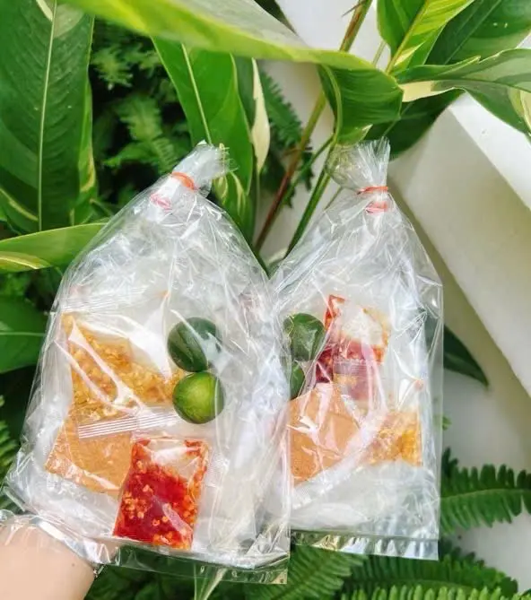 Hình ảnh Bánh tráng xé ỚT ĐỎ RIM MẬT ONG