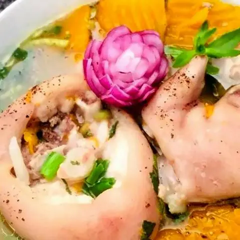Hình ảnh Giò heo thêm