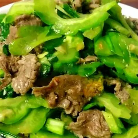 Hình ảnh Khổ qua xào thịt bò