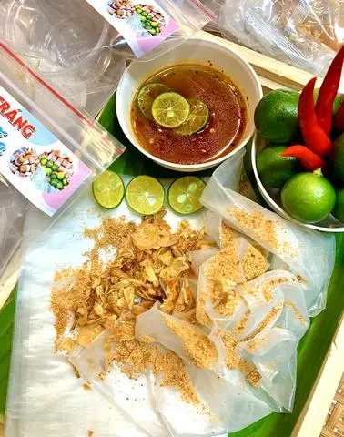 Hình ảnh BÁNH TRÁNG PHƠI SƯƠNG SỐT TẮC HÀNH PHI