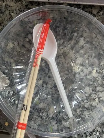 Hình ảnh Tô muỗng đũa