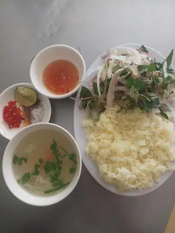 Hình ảnh Cơm gà xé