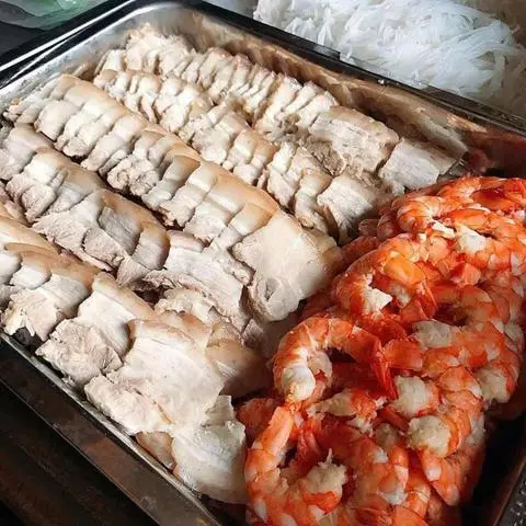Hình ảnh Rau Sống Đặc Biệt (Thịt , Tôm , Tai Heo)