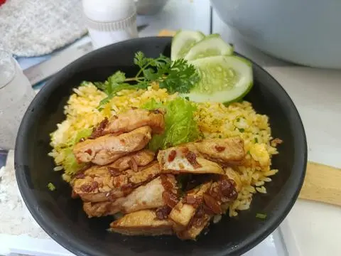 Hình ảnh Cơm chiên gà phile sốt teriyaki