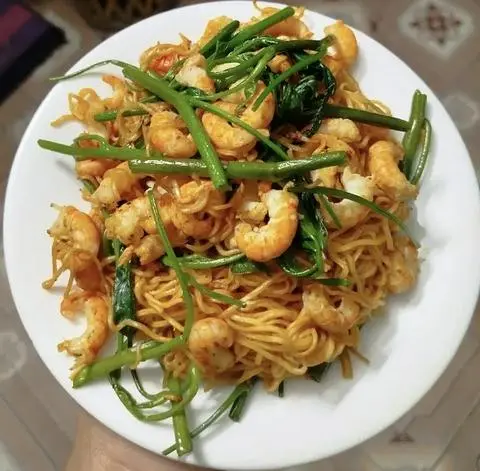 Hình ảnh Tôm xào mì