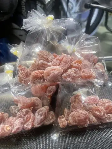 Hình ảnh Xí muội ô mai đỏ