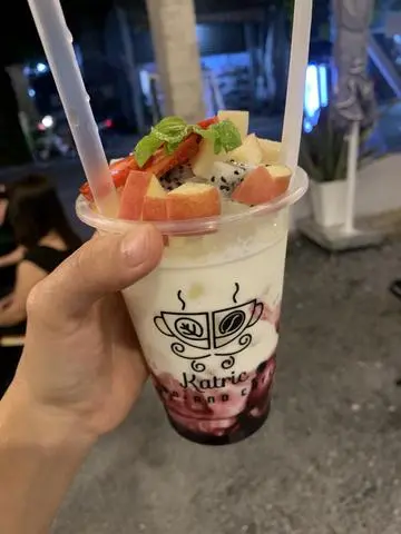 Hình ảnh Yaourt mix trái cây tươi