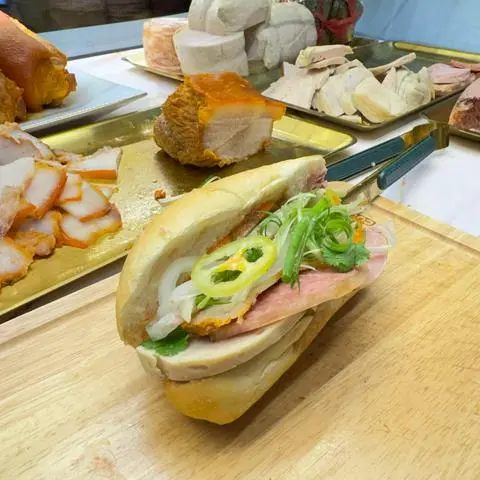 Hình ảnh Bánh mì chả lụa - thịt nguội