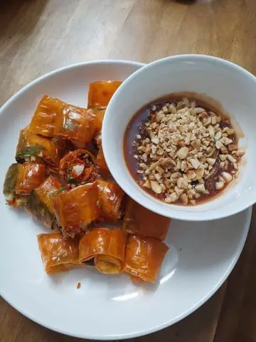 Hình ảnh Bánh Tráng Cuốn (Sốt me)