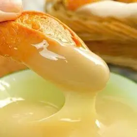 Hình ảnh Phần Bánh Mì Cắt Đặc Ruột  và 100Gr Sữa Đặc 