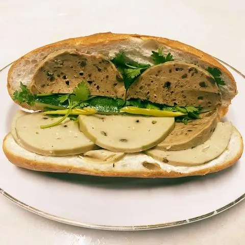 Hình ảnh Bánh mì chả chay