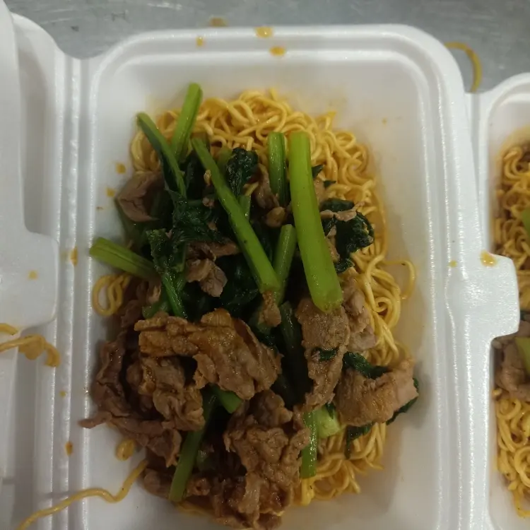 Hình ảnh Mì Xào Trứng + Bò 