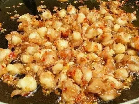 Hình ảnh sụn gà cháy tỏi
