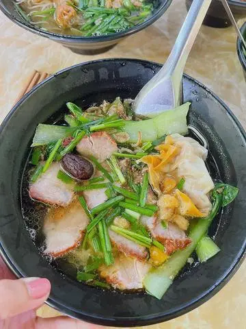 Hình ảnh Mỳ tiềm xá xíu